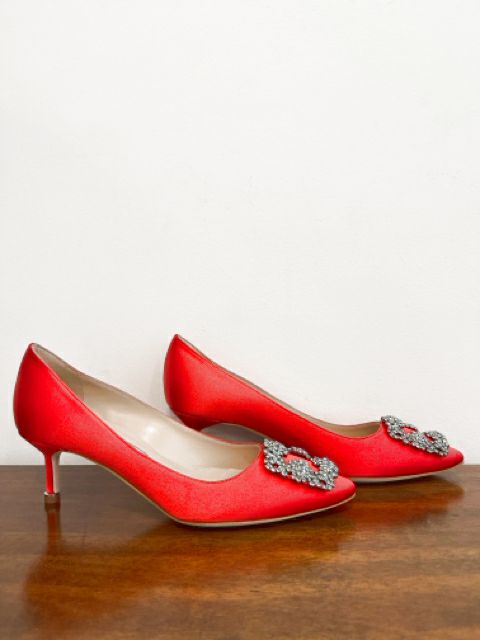 Manolo Blahnik Size 6.5 Red Shoes – Wear it Well Boutique