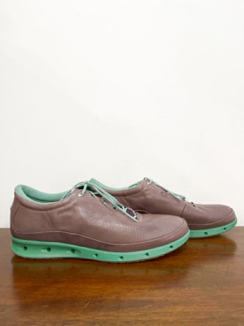 Ecco Size 8.5 Mauve Shoes