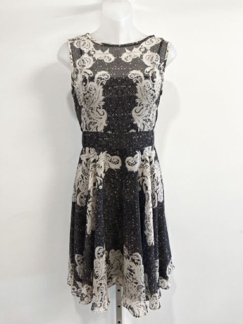 Maggy London Size Small Taupe Dress