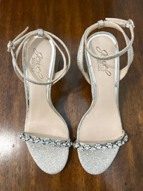 Badgley Mischka Size 7 Gold Shoes