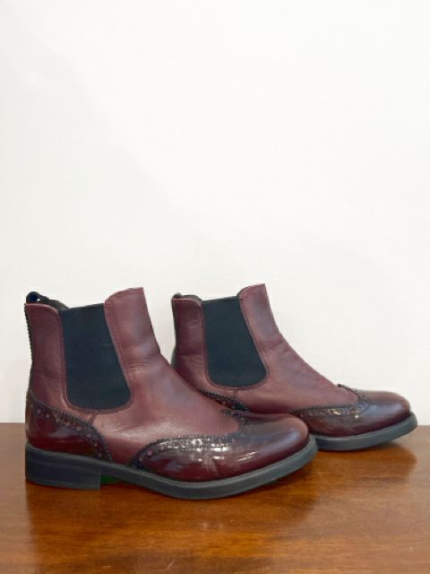 Beomos Size 8.5 Oxblood Shoes