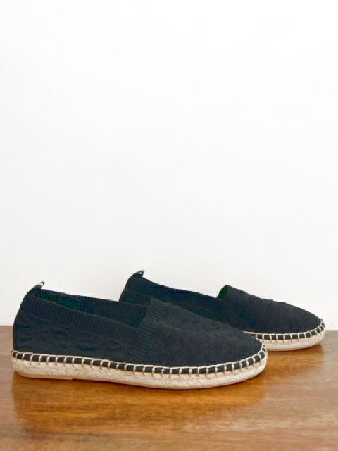 Deltan Size 6 Black Shoes