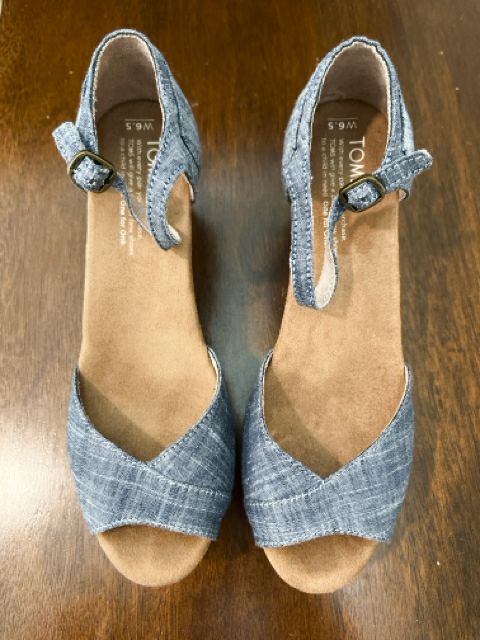 Toms Size 6.5 Denim Shoes