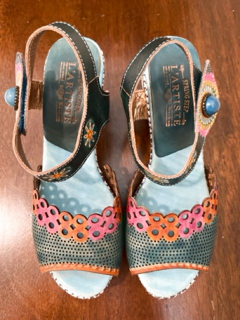 L'Artiste Size 9 Teal Shoes