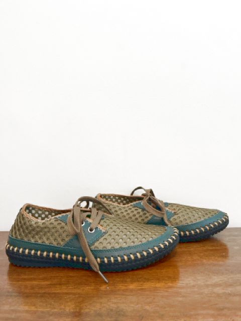 Mixsnow Size 7.5 Olive Shoes