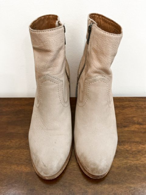 Frye Size 7 Tan Shoes