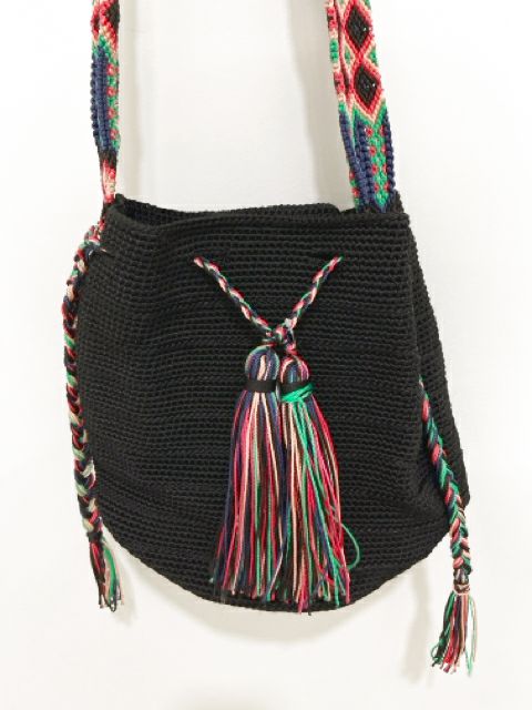 Artesanias Camila Black Purse