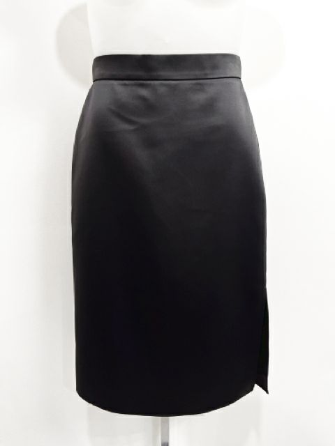 QuiPrive Size Large Black Skirt