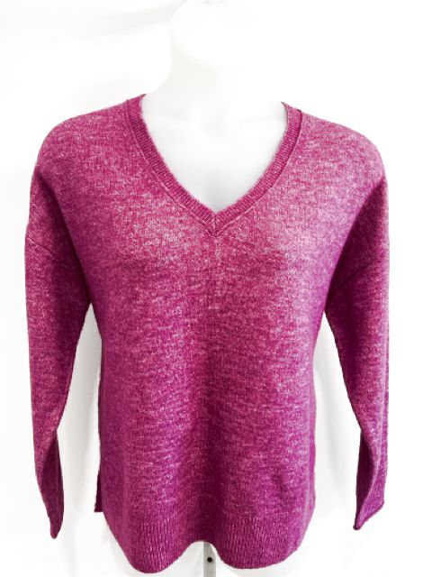 Lucky Size Large Magenta Sweater