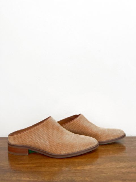 Aquatalia Size 8 Camel Shoes