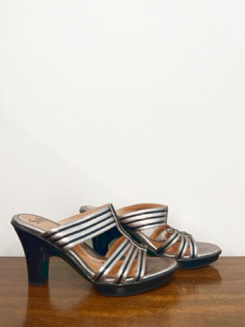 Sofft Size 9.5 Bronze Shoes