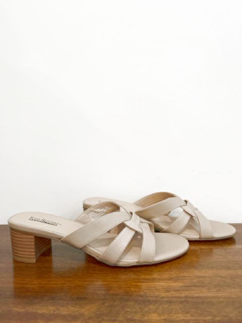 Kim Rogers Size 7.5 Beige Shoes