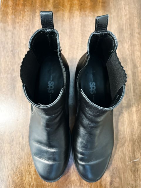 SAS Size 7.5 Black Shoes