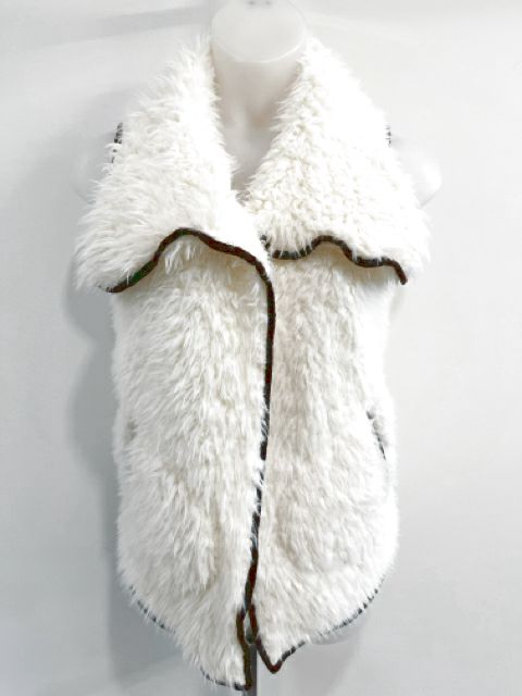 Size Medium Ivory Vest