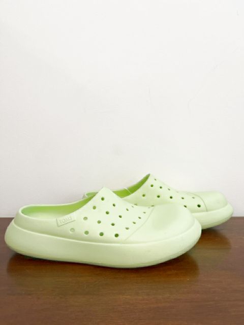 Toms Size 9 Celery Shoes