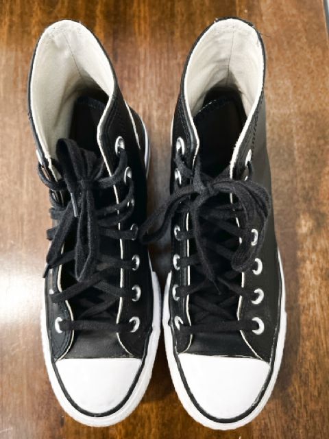 Converse Size 6 Black Shoes