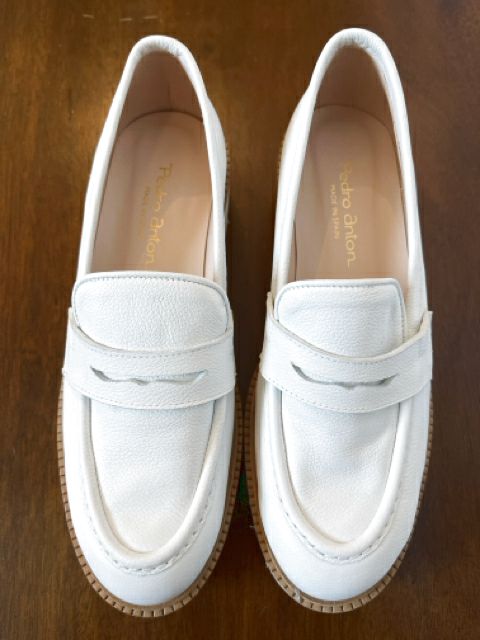 Pedro Anton Size 6.5 White Shoes