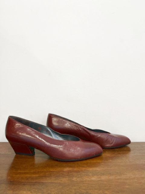 Charles Jourdan Size 7 Brown Shoes