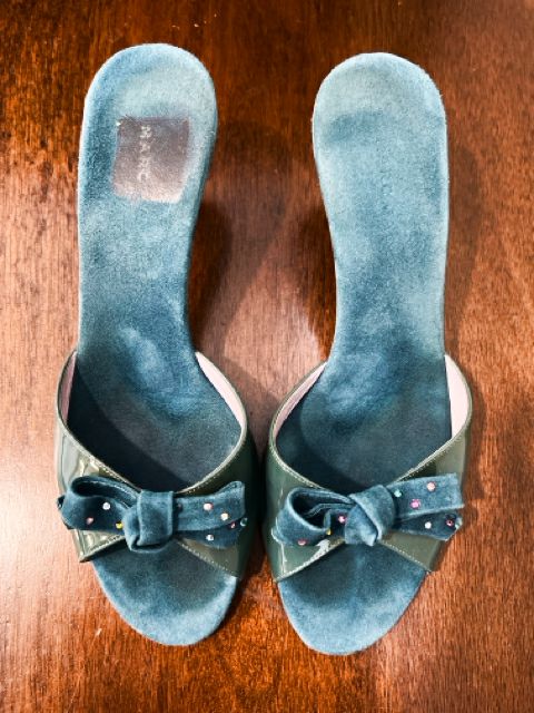 Marc Jacobs Size 8.5 Teal Shoes