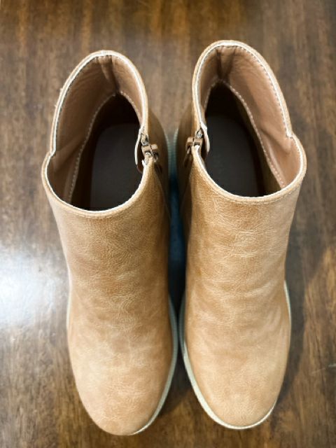 Size 7 Camel Shoes