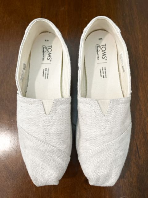 Toms Size 9 Oatmeal Shoes