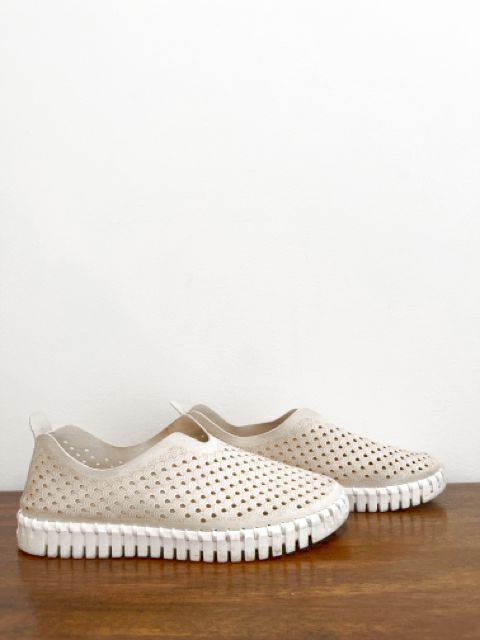 Ilse Jacobsen Size 8.5 Cream Shoes