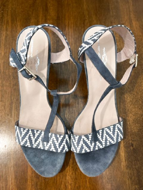 Brenda Zaro Size 8 Blue Shoes