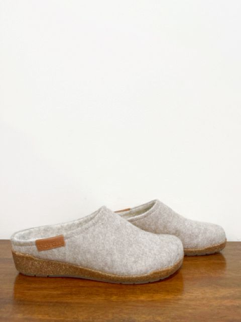 Indigo Rd. Size 8 Oatmeal Shoes