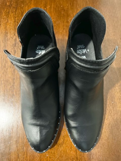 Size 6.5 Black Shoes