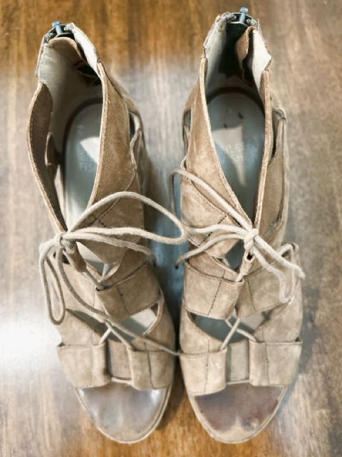 Eileen Fisher Size 8.5 Tan Shoes