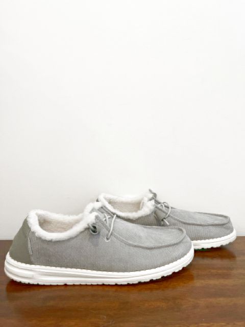 Hey Dude Size 10 Grey Shoes