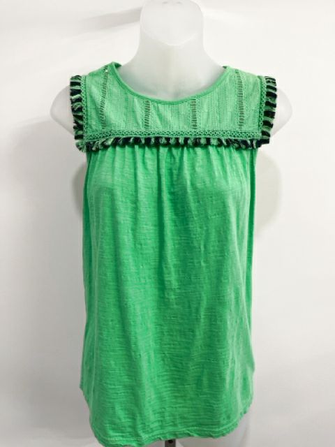 Crown & Ivy Size Small Green Top