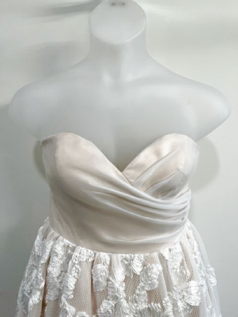 Johnathan Kayne Size Large Ivory Dress