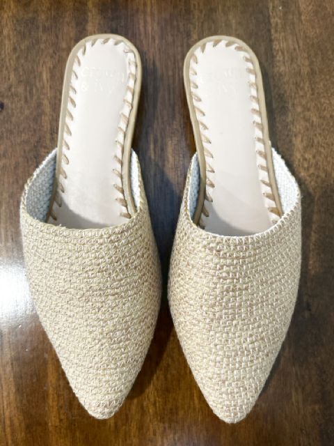 Crown & Ivy Size 7 Tan Shoes