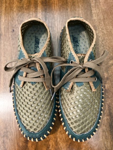 Mixsnow Size 7.5 Olive Shoes