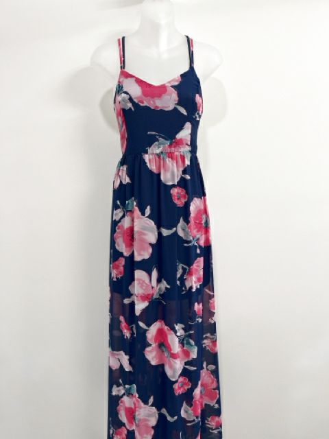 She & Sky Size Medium Navy Dress