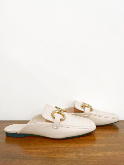 Shu Shop Size 6.5 Beige Shoes