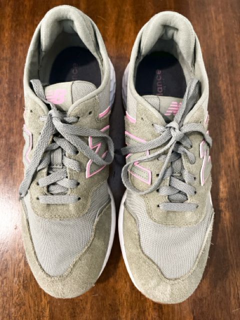 New Balance Size 9.5 Olive Shoes