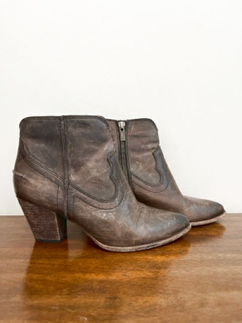 Frye Size 7 Brown Shoes