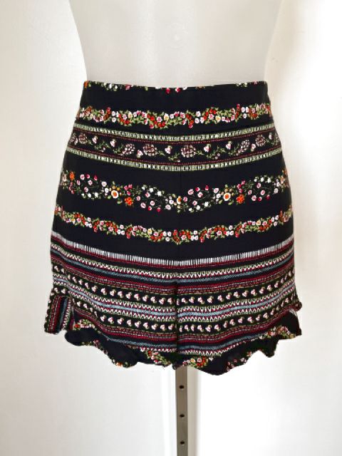 Loft Size Medium Black Shorts