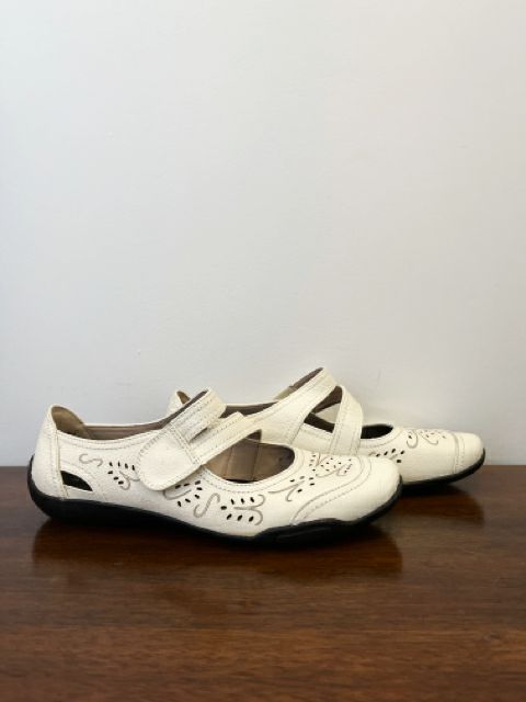 Ros Hommerson Size 10.5 Ivory Shoes
