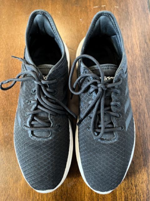 Adidas Size 8.5 Grey Shoes