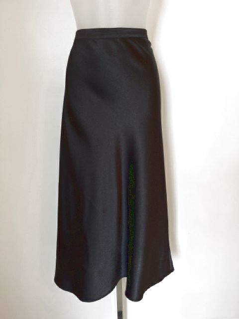 Chicos Size Large Black Skirt