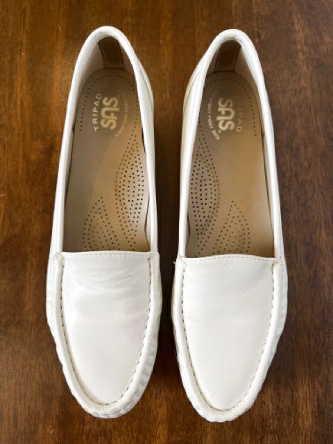 SAS Size 8.5 Ivory Shoes