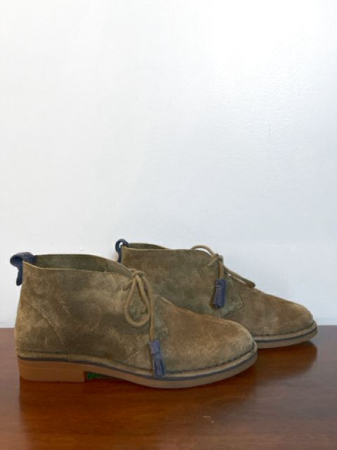 Hush Puppies Size 6.5 Olive Shoes