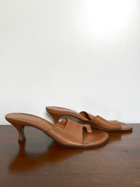 Donald J Pliner Size 7 Camel Shoes