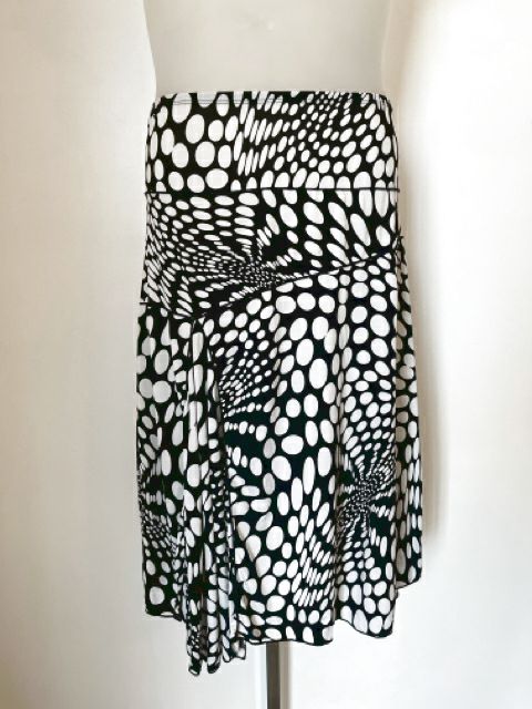 Size X-Large Polka Dot Skirt