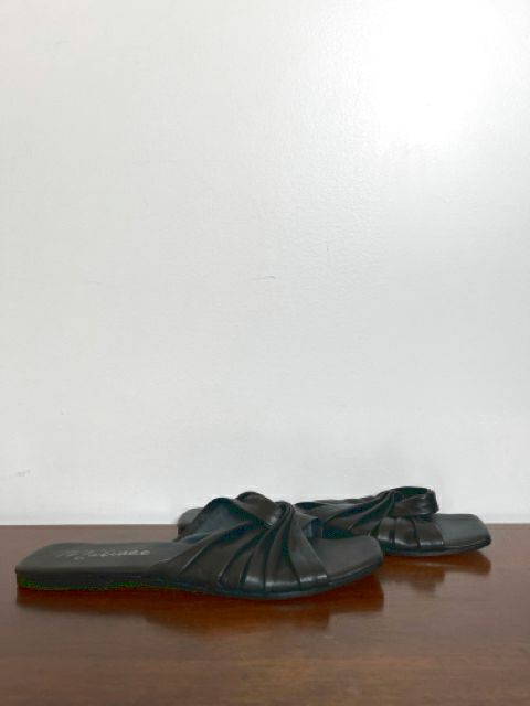 Matisse Size 10 Black Shoes