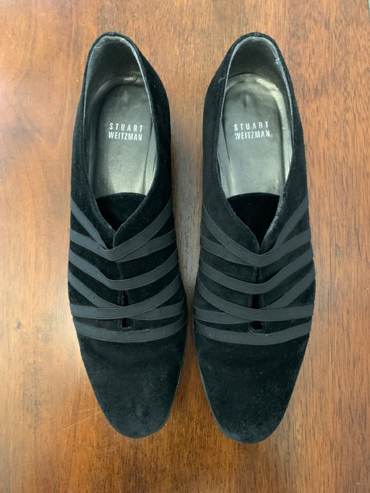 Stuart Weitzman Size 9 Black Shoes