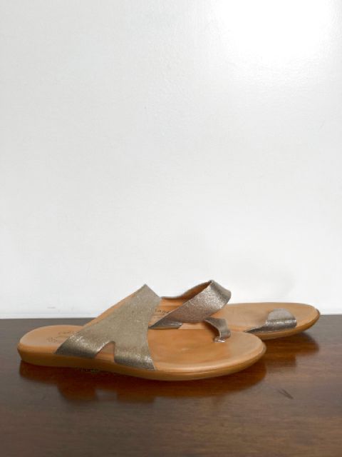 Kork-Ease Size 7 Metallic Shoes